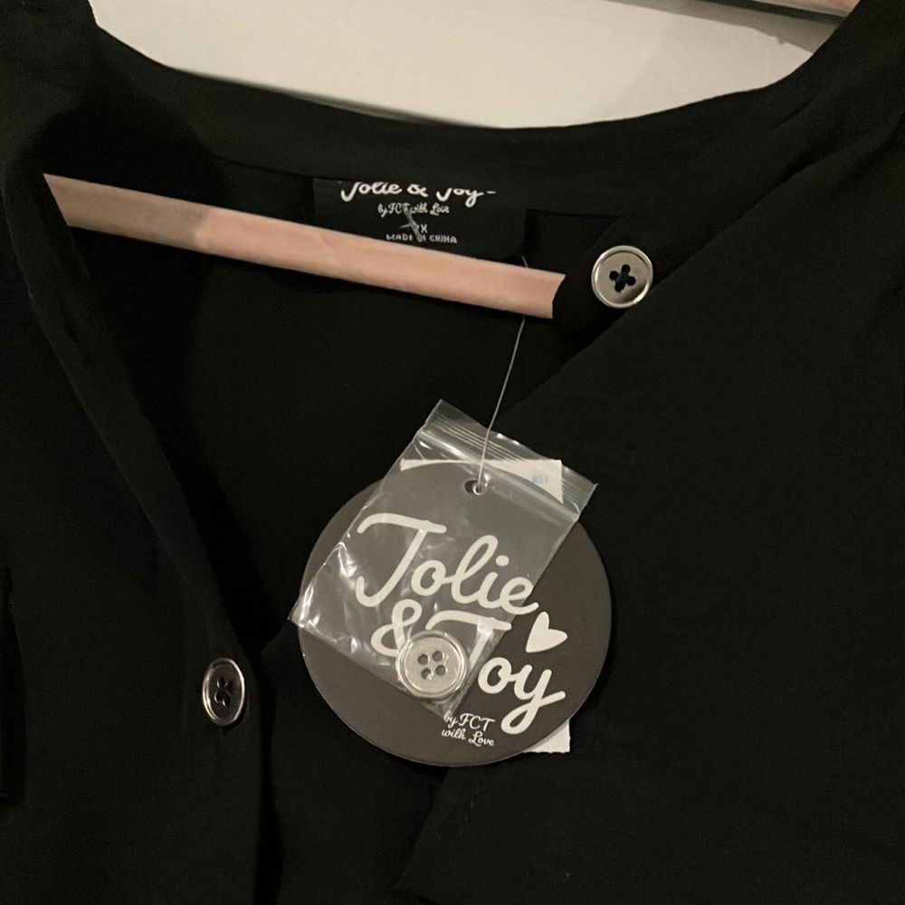 Button Down Top - Picture 4 of 7